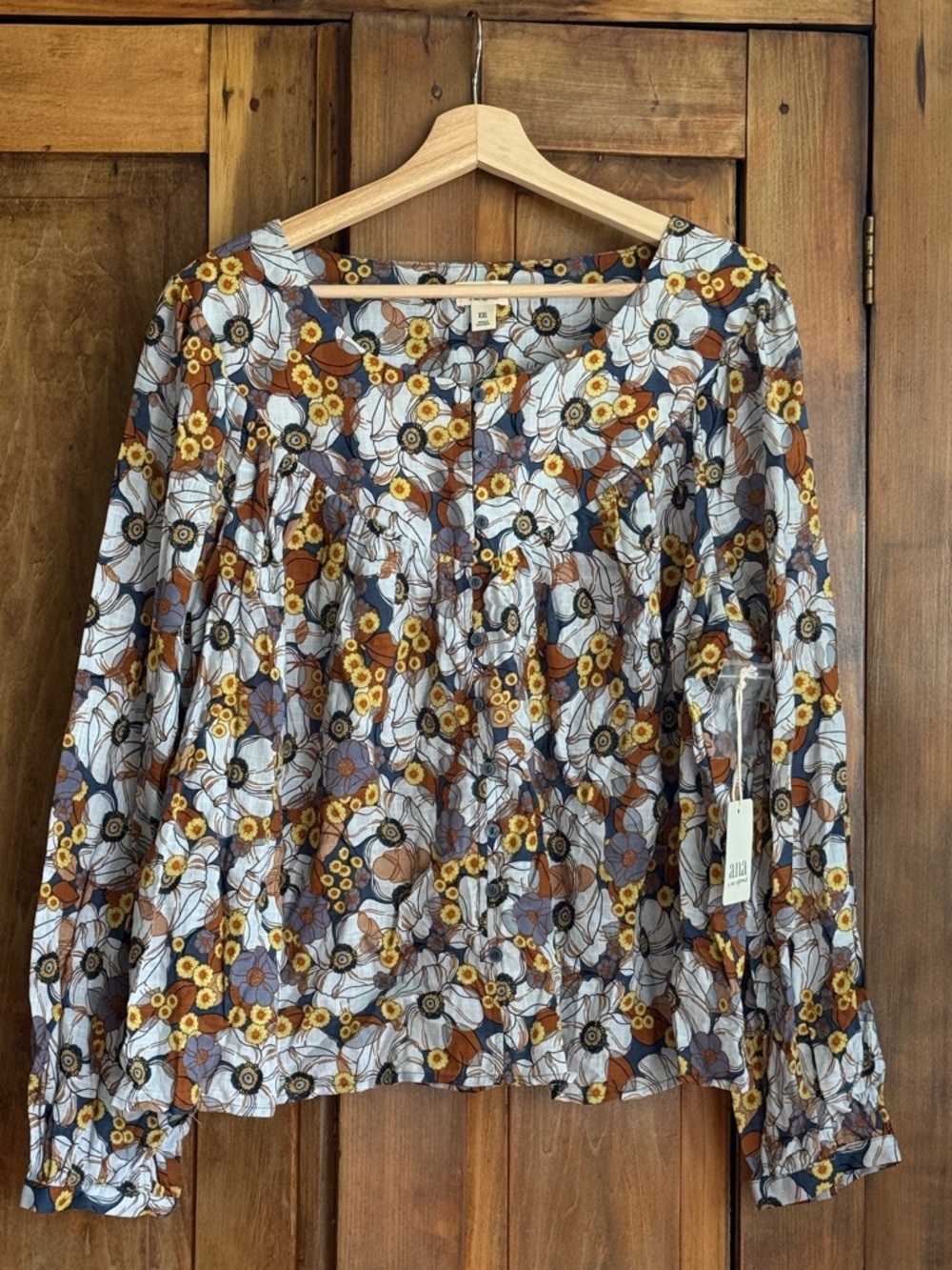 NWT XXL a.n.a Floral Flowy Lightweight Blouse in Blue-Grey, Yellow & Brown